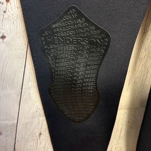 Henderson Thermoprene Black 3mm Wetsuit size XS Freedom Flex - Picture 3 of 8